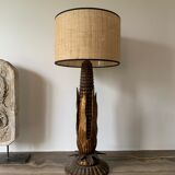 Golden-footed lamp in the shape of a mais