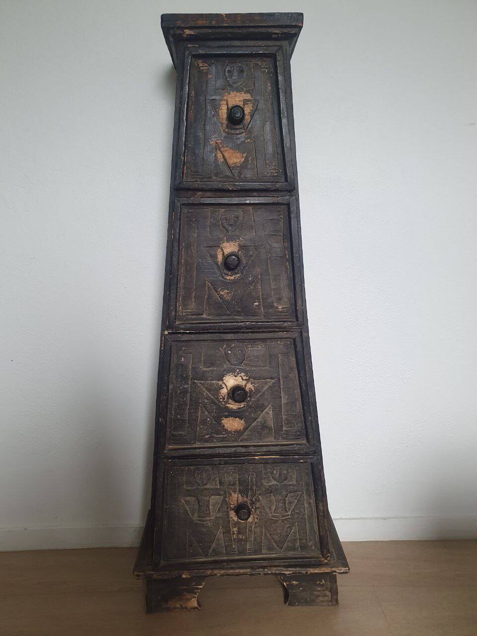 AFRICA Trapeze Furniture