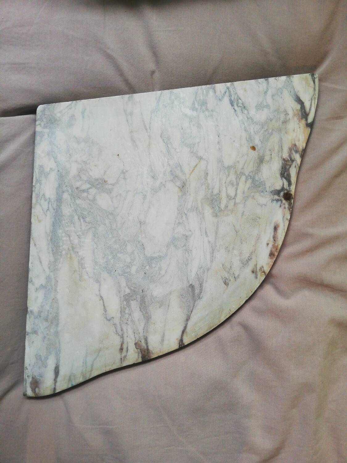 Golden wooden corner column and marble