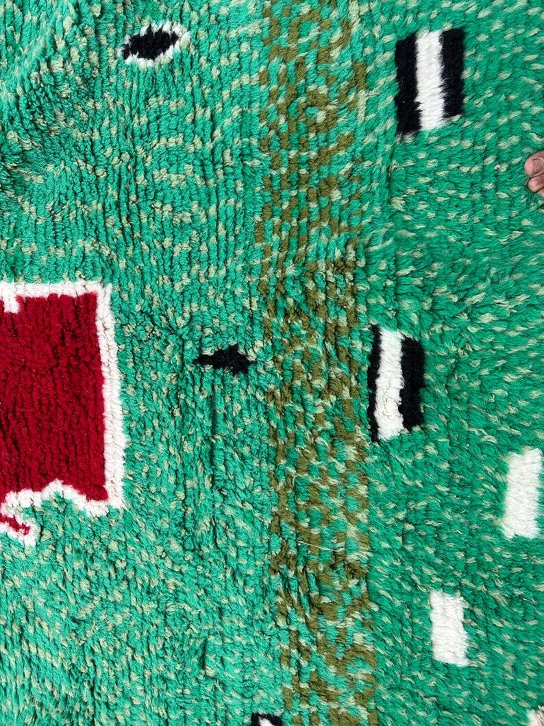 Handmade natural wool rug, size 260 x 140 cm