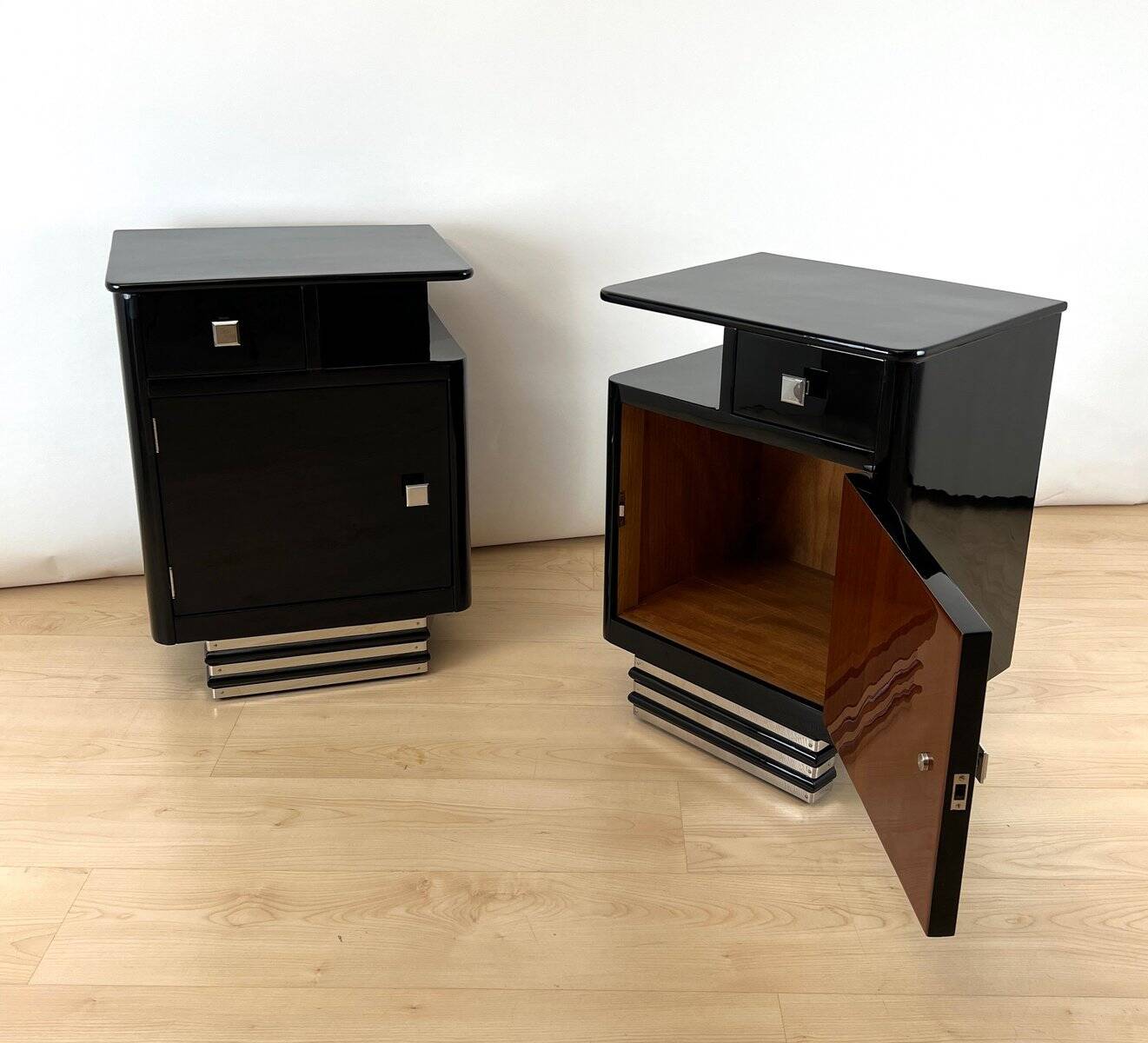 Art Deco Bedside Cabinets in Black Lacquer & Chrome, France, 1930, Set of 2