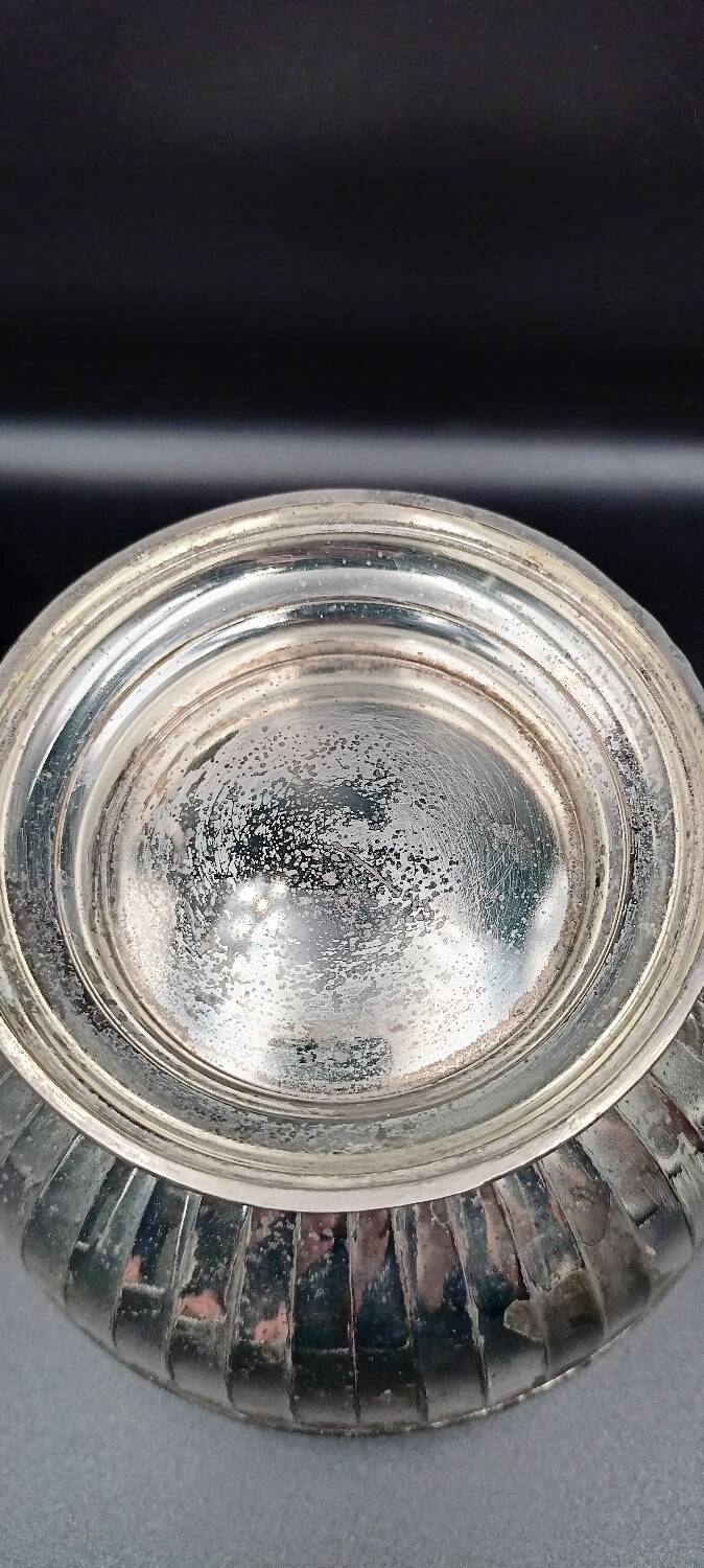 Monteith bowl type glass cooler