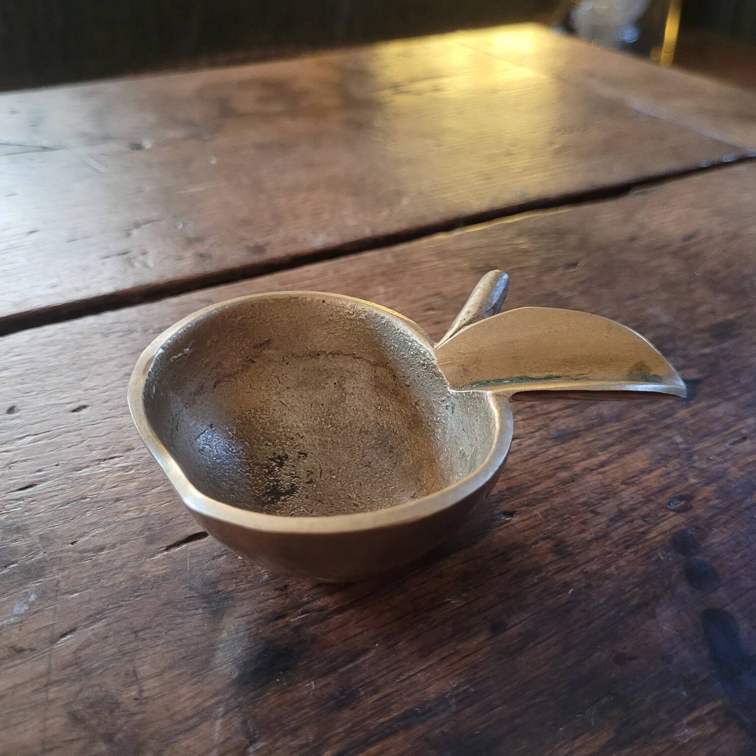 Cendrier en laiton massif – design "apple" vintage cendrier en laiton