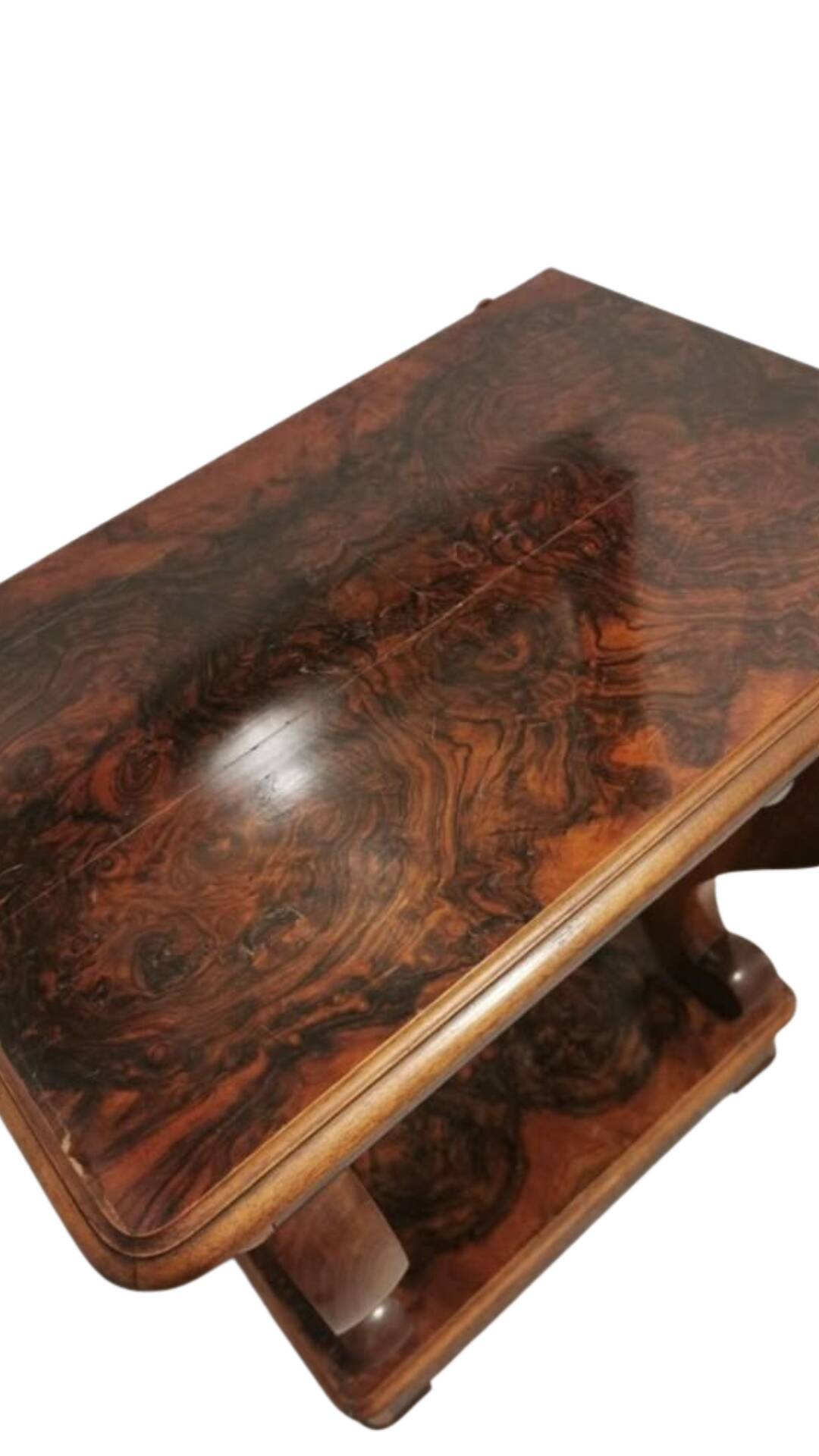 Museum mirror with console in Empire style, built around 1800.
