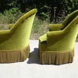 Paire de fauteuils crapauds en velours vert