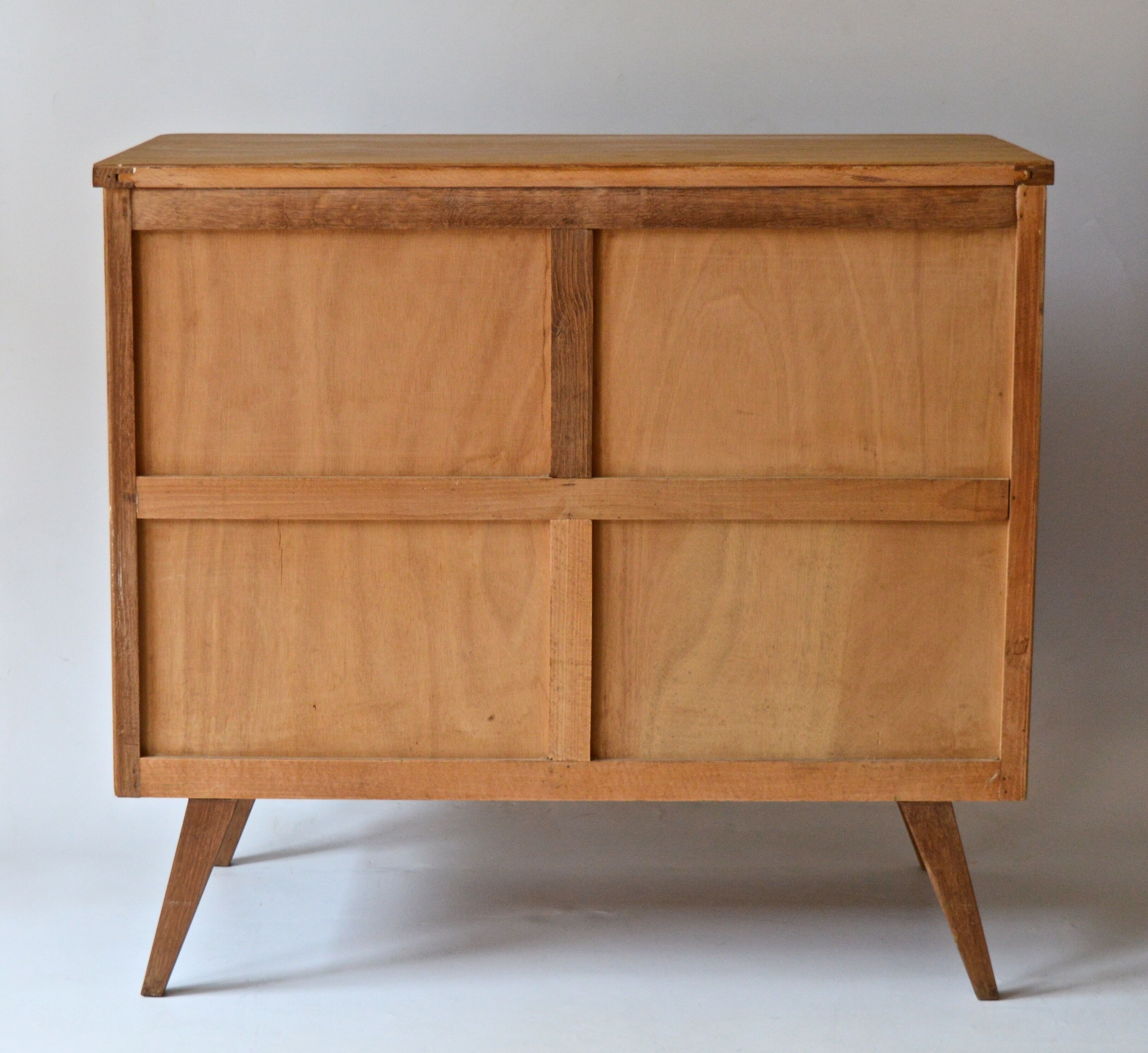 Rattan chest of drawers