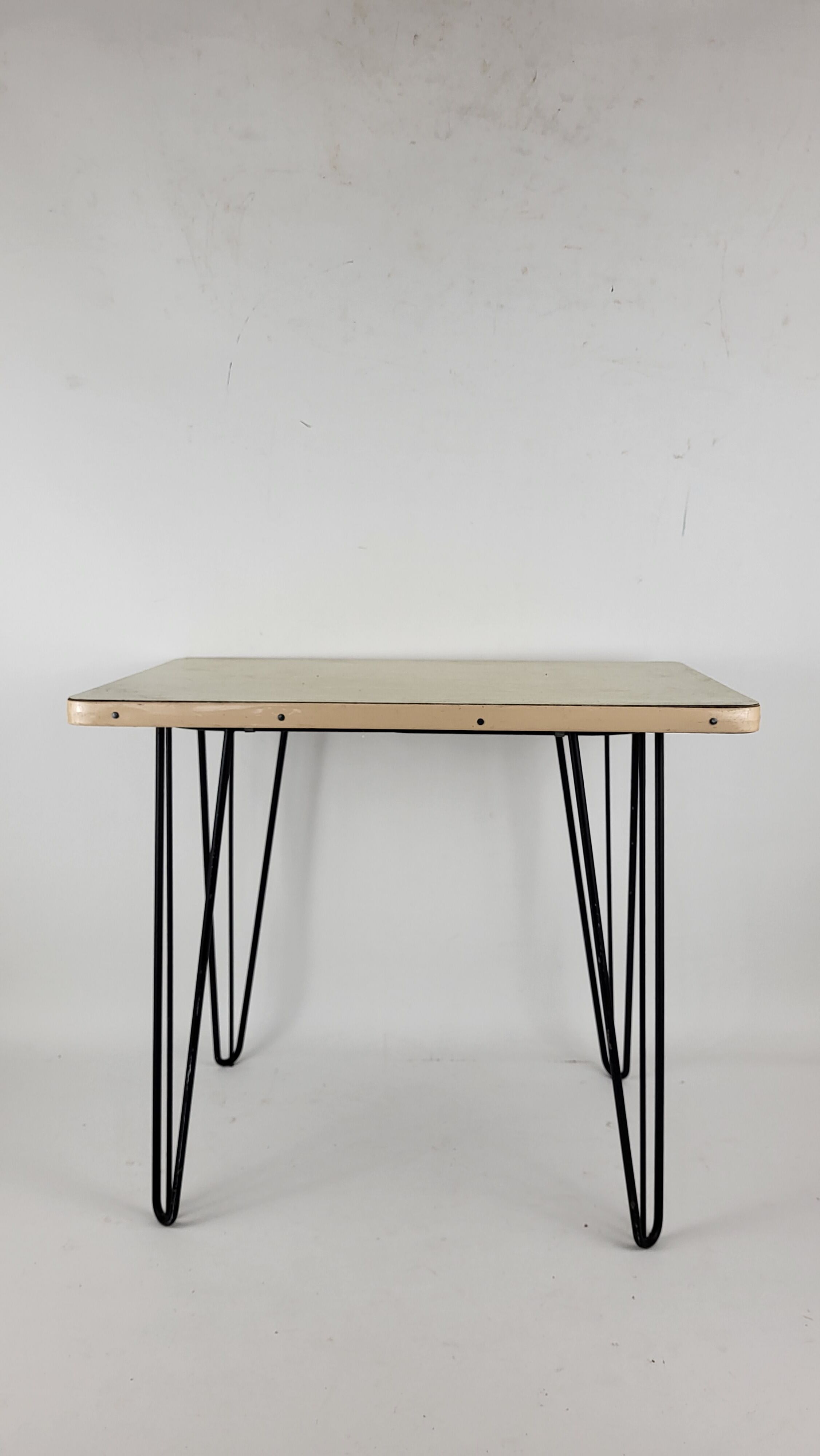 Coffee table legs pin & formica