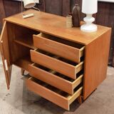 Buffet, U 458 by Jiri Jiroutek