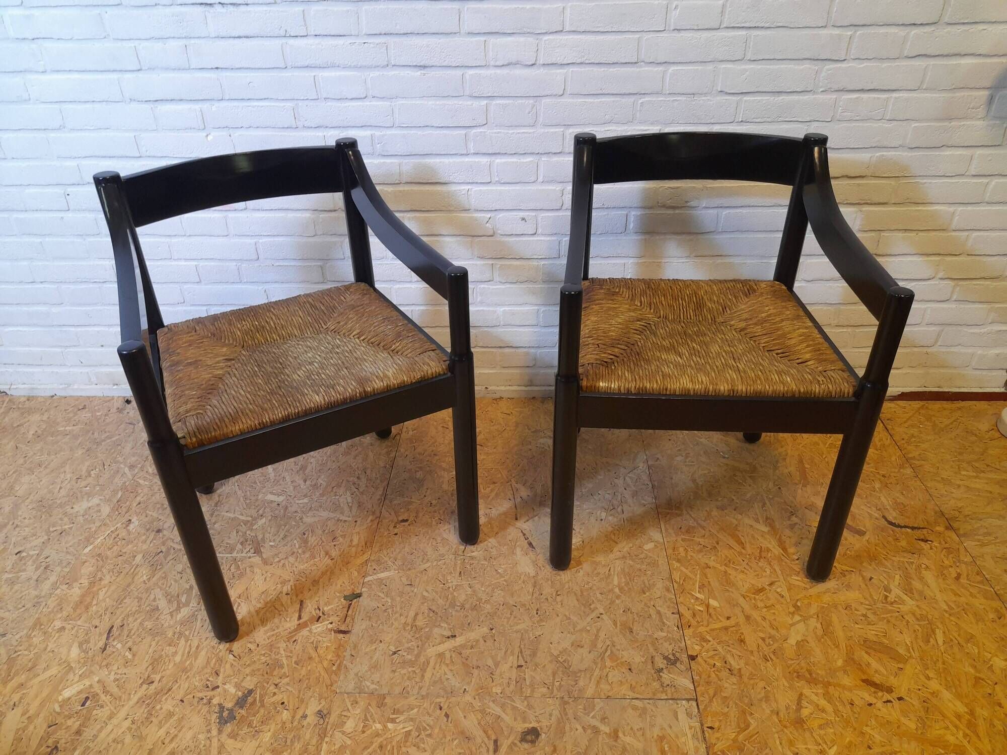 Set of 4 Carimate chairs