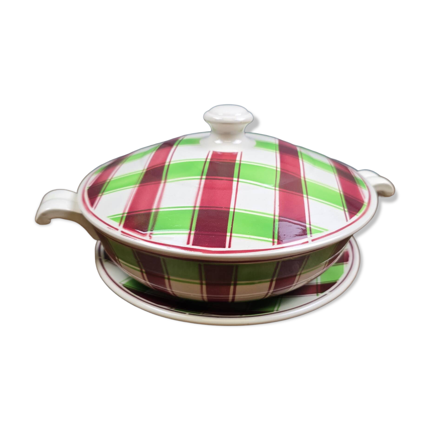 Soup tureen and dish set from Sarreguemines and Digoin, Sousse model, Scottish decoration.