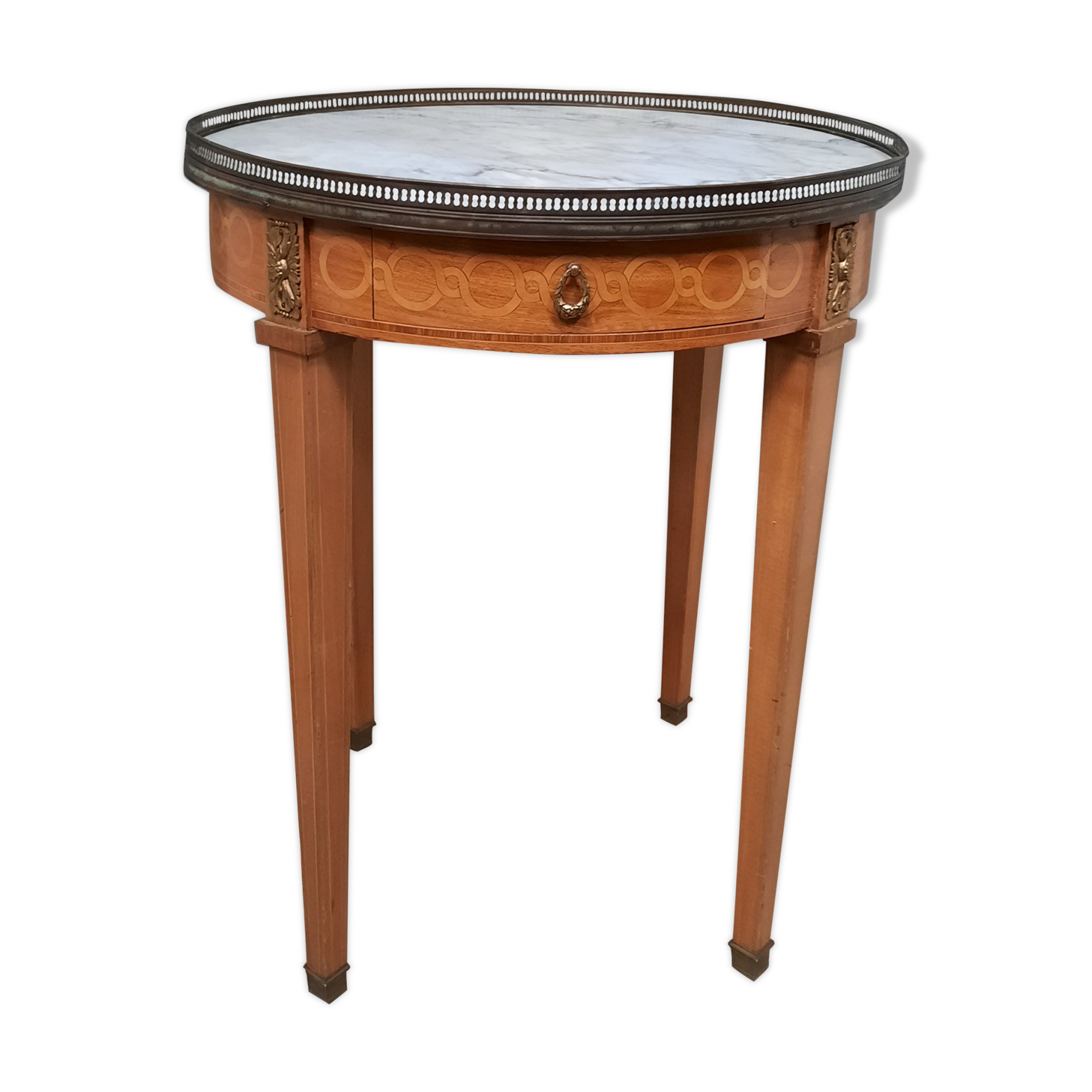 Table dessu marble kind "hot water bottle"