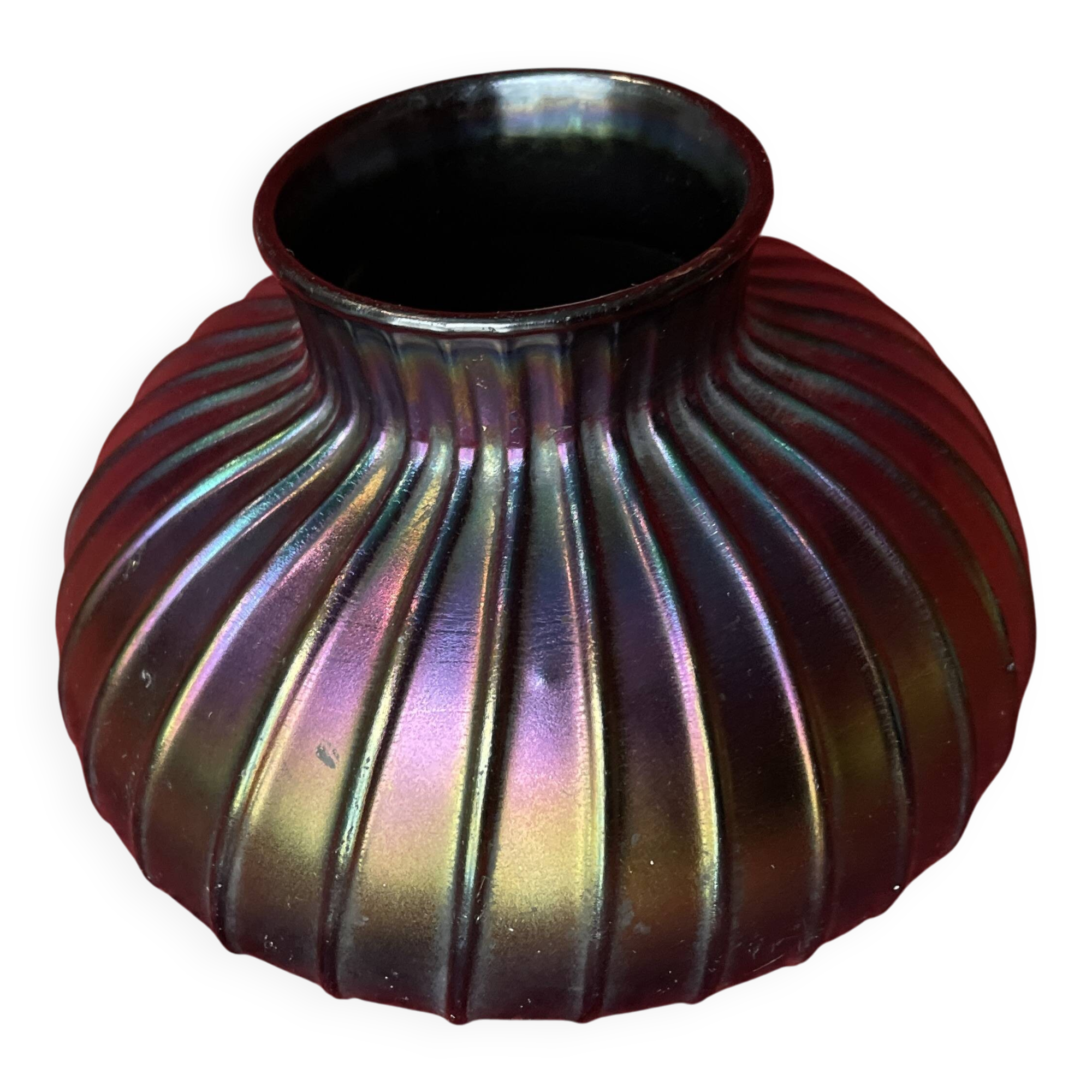 Vase à panse plate à côtes, attribué à loetz