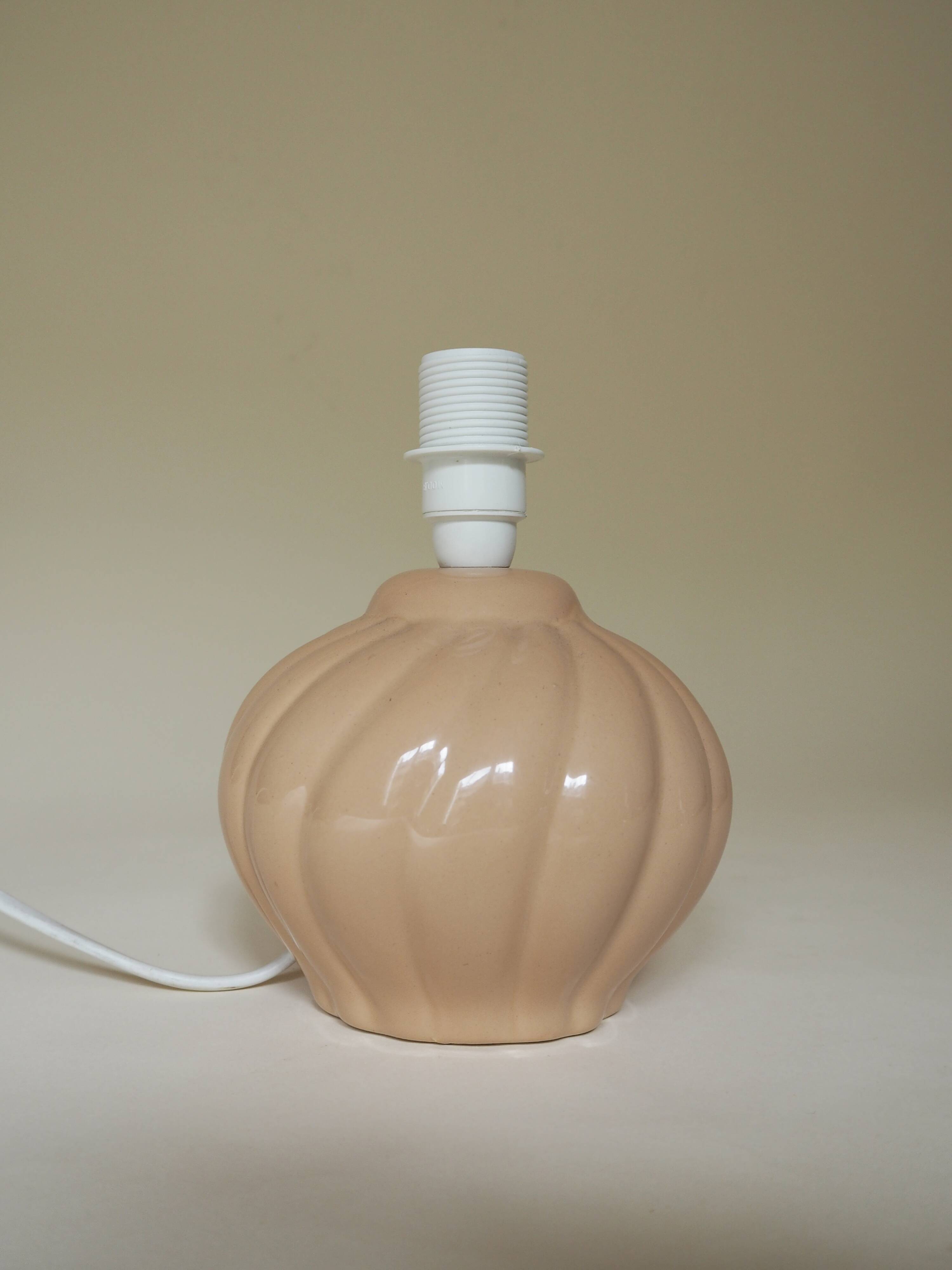 Ceramic lamp with a gingham cotton shade