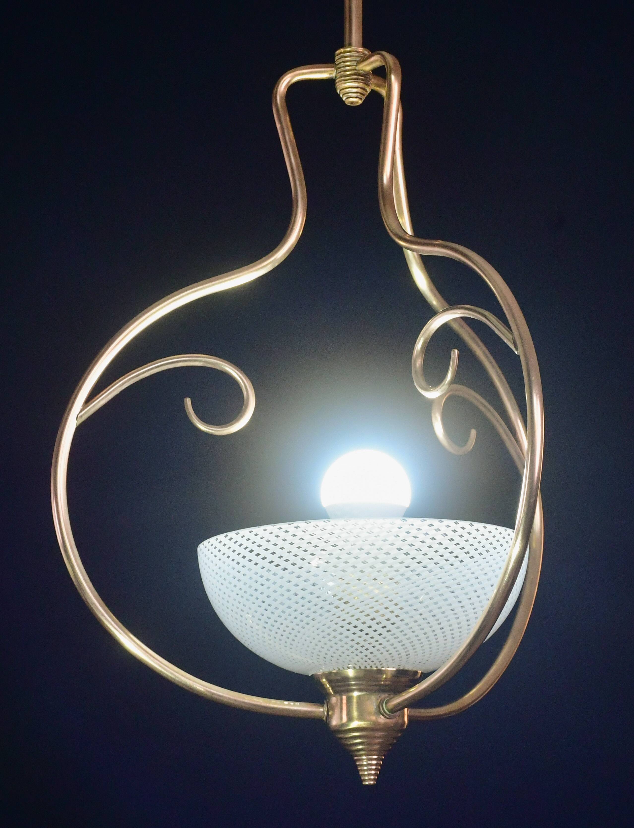 Rare et élégante suspension en verre de Murano Venini Reticello, années 1950