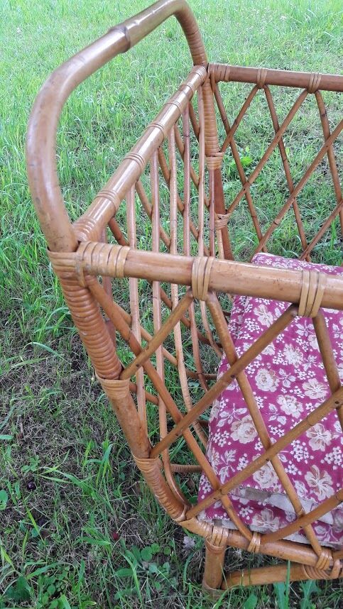 Vintage rattan baby cot