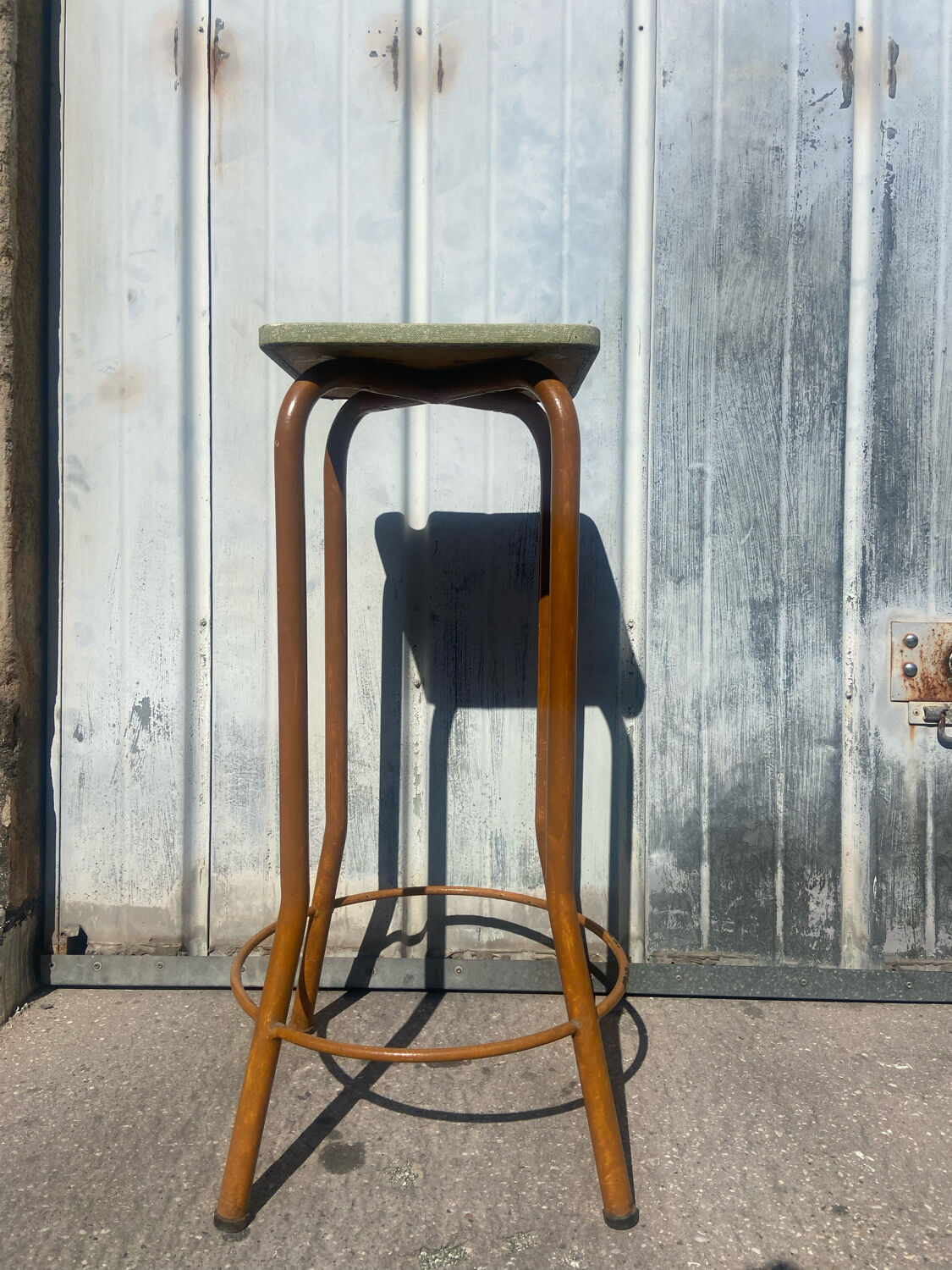 Vintage bar top stool