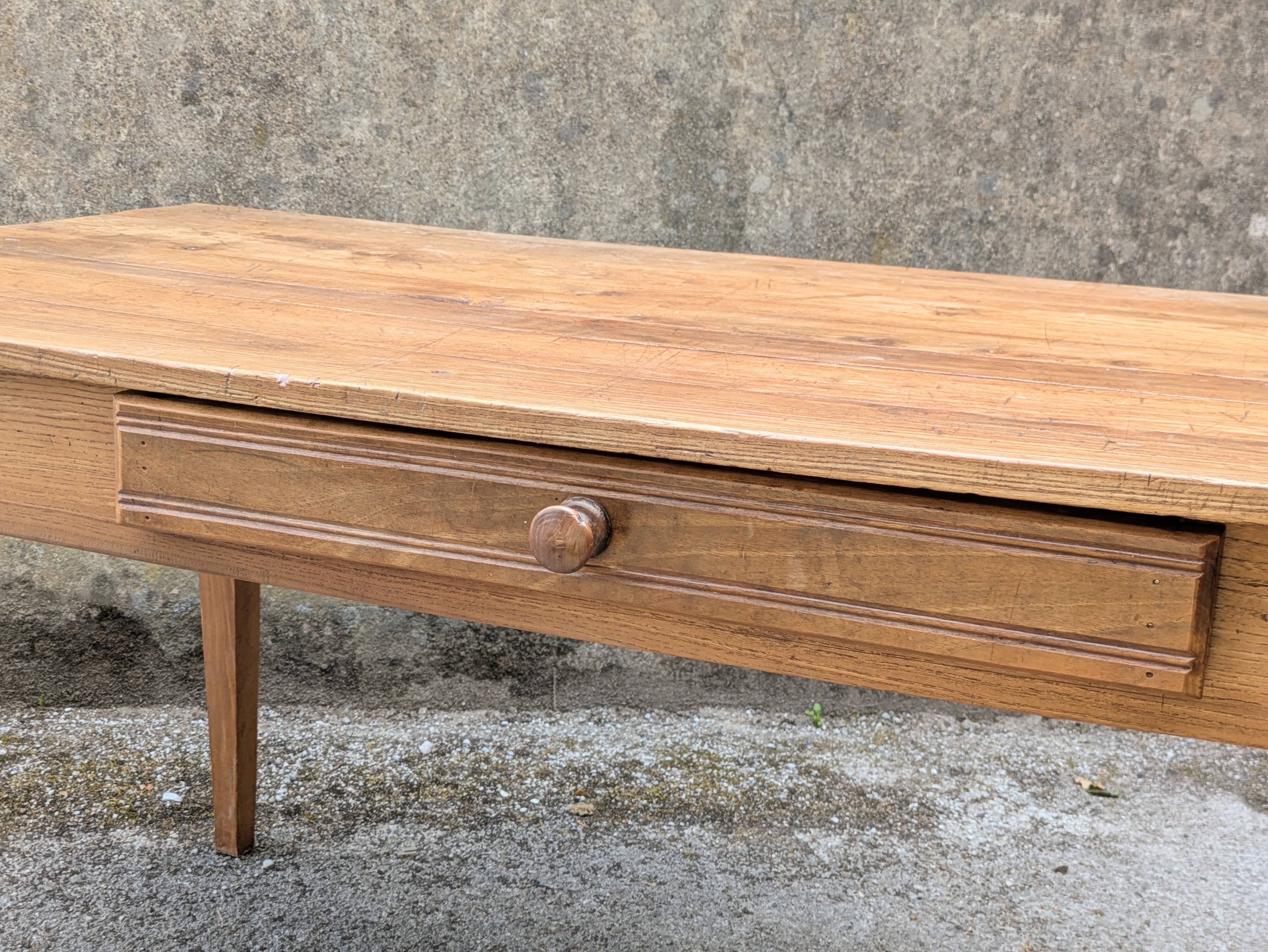 Table de ferme, France 1920