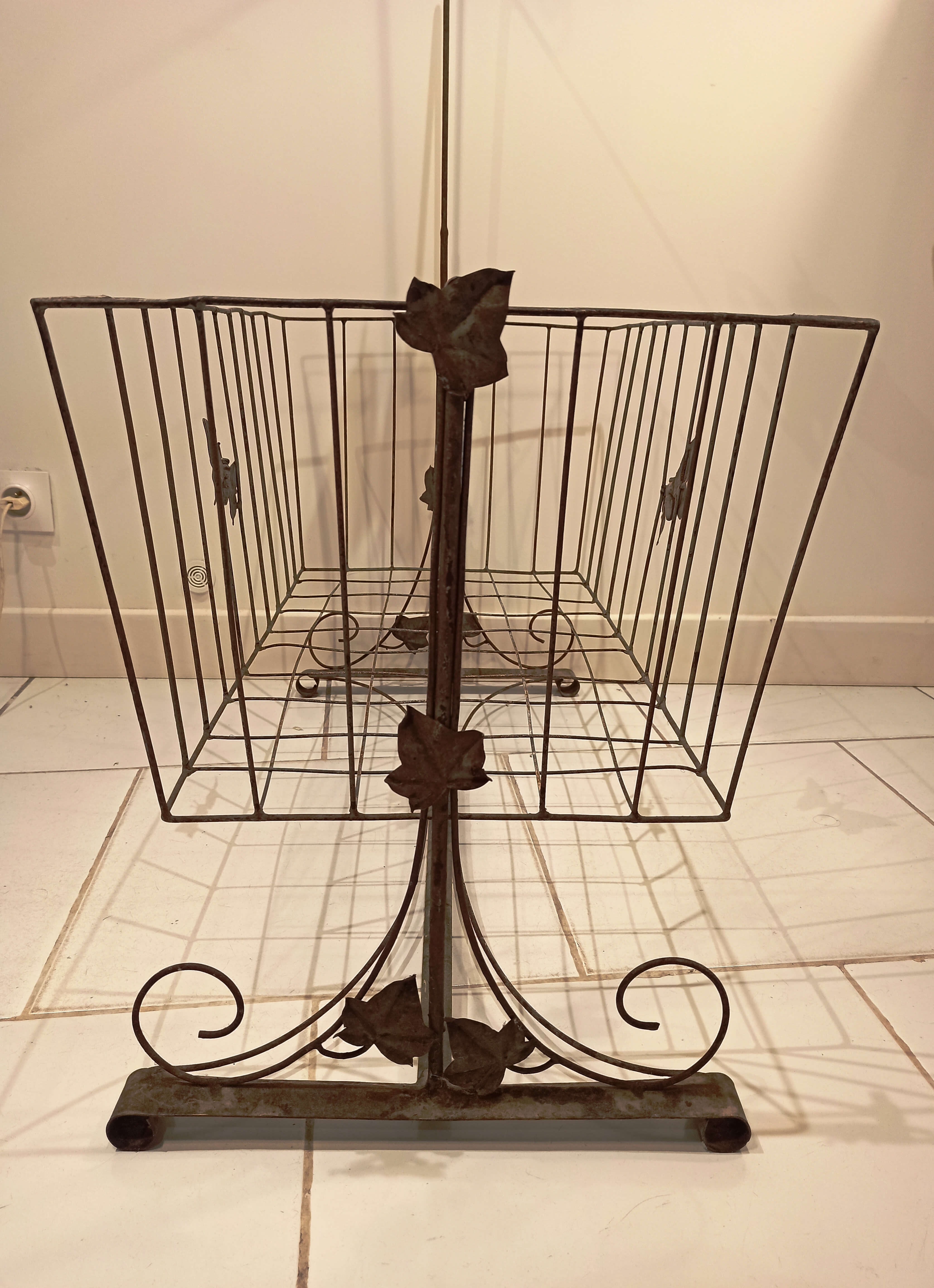 Old metal cradle from the late 1920s