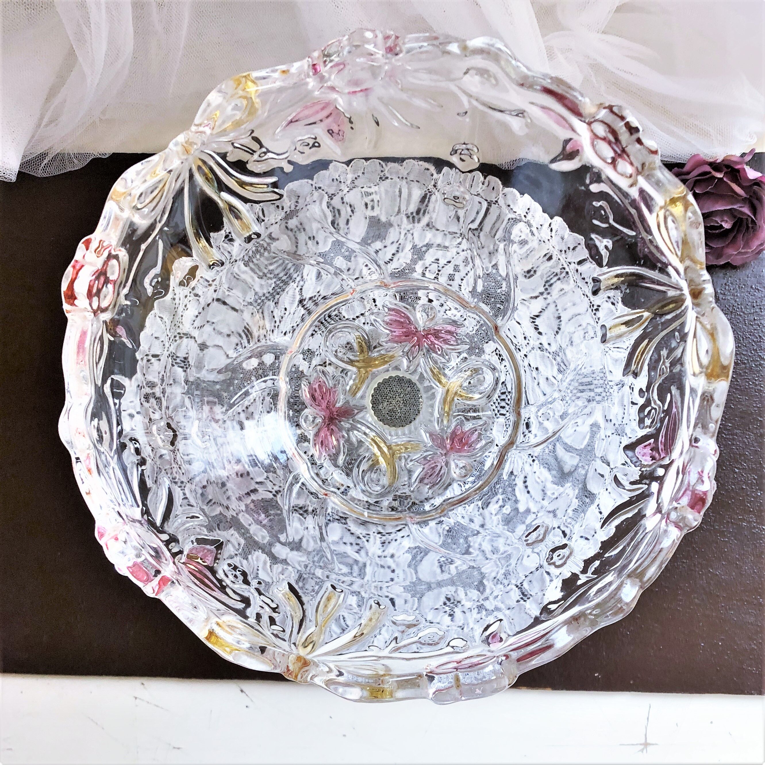 Pedestal fruit cup in blown glass