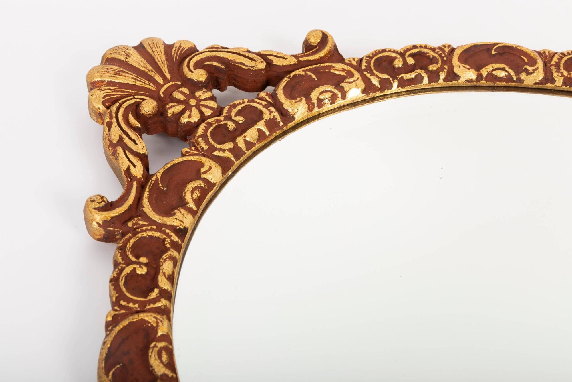 Vintage Italian mirror in gold and brown, gilded woodwork, 1960s.