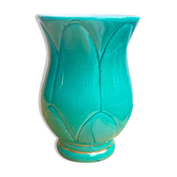 Emerald and gold vase