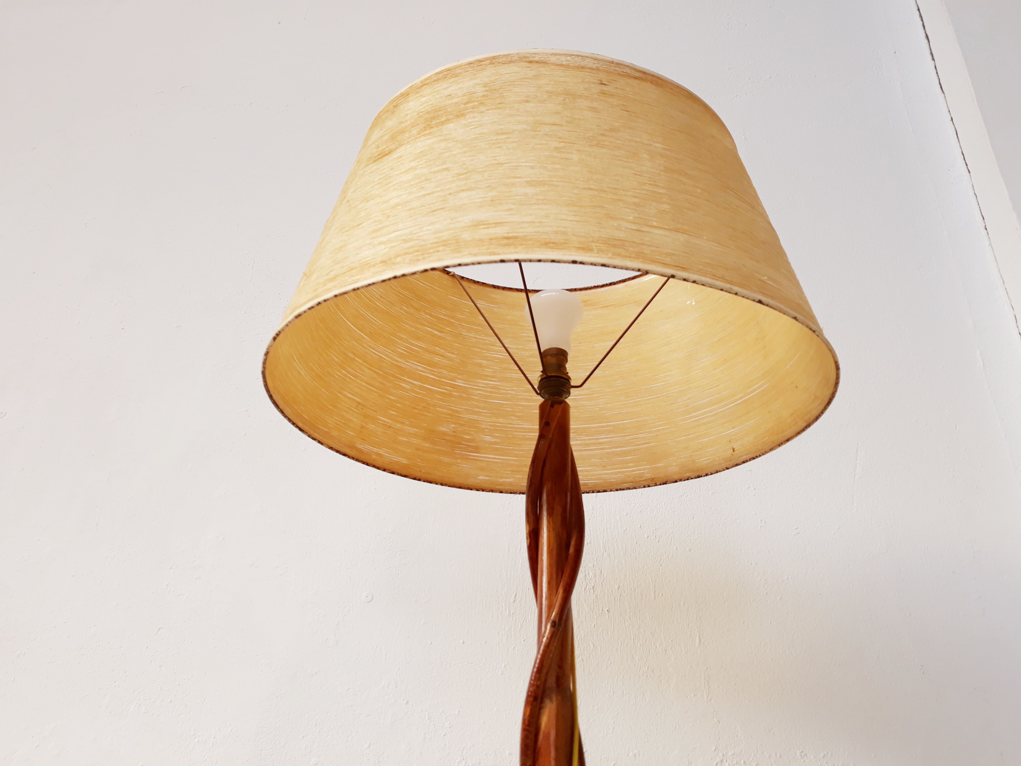 Lamppost wears vintage rattan magazine