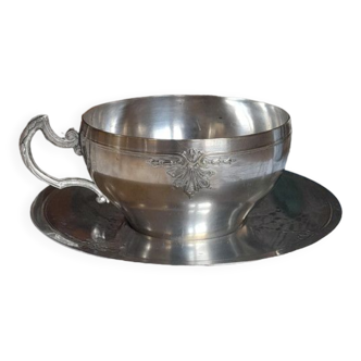 Cup and under cup silver metal