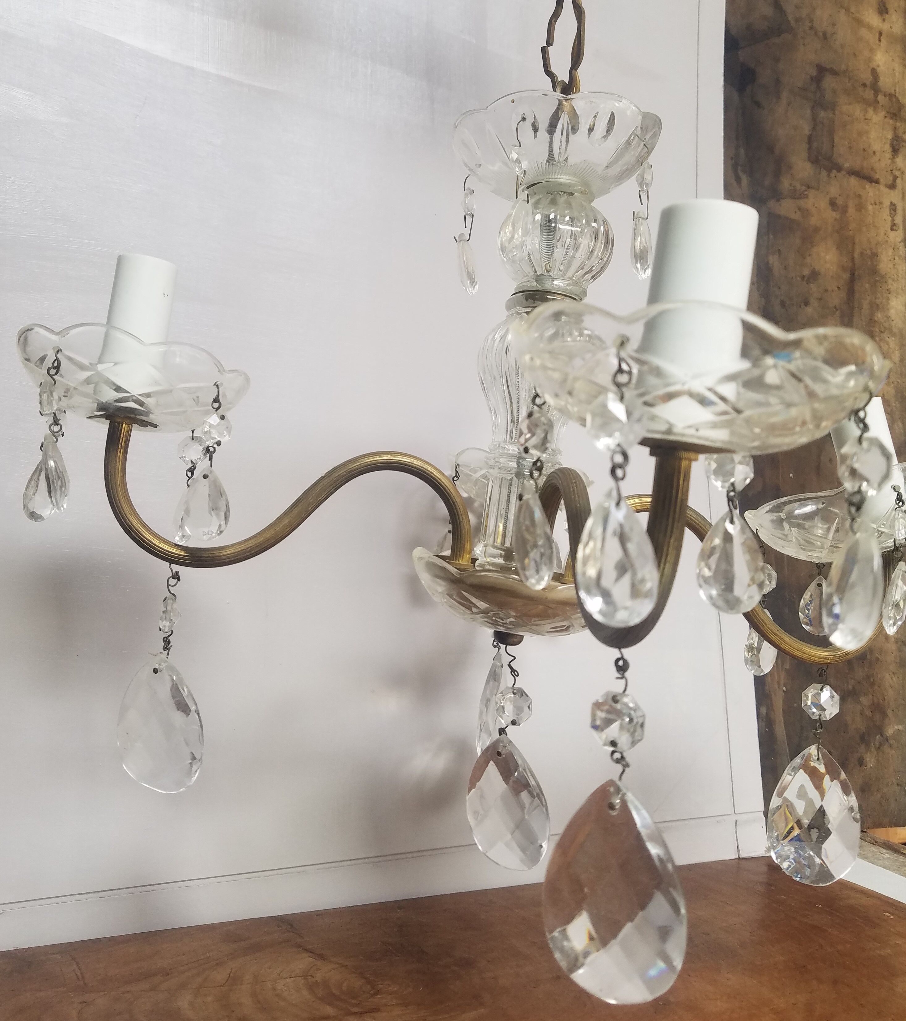 4-branched stamped chandelier