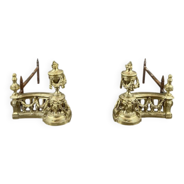 Paire de chenets en bronze doré, style Louis XVI, XXe Siècle