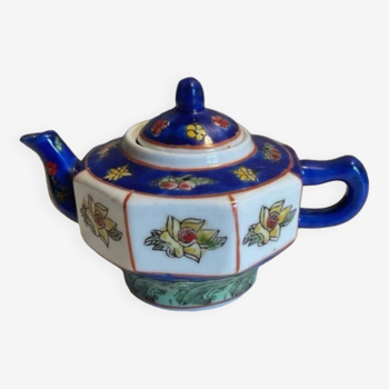 Petite théière porcelaine chinoise