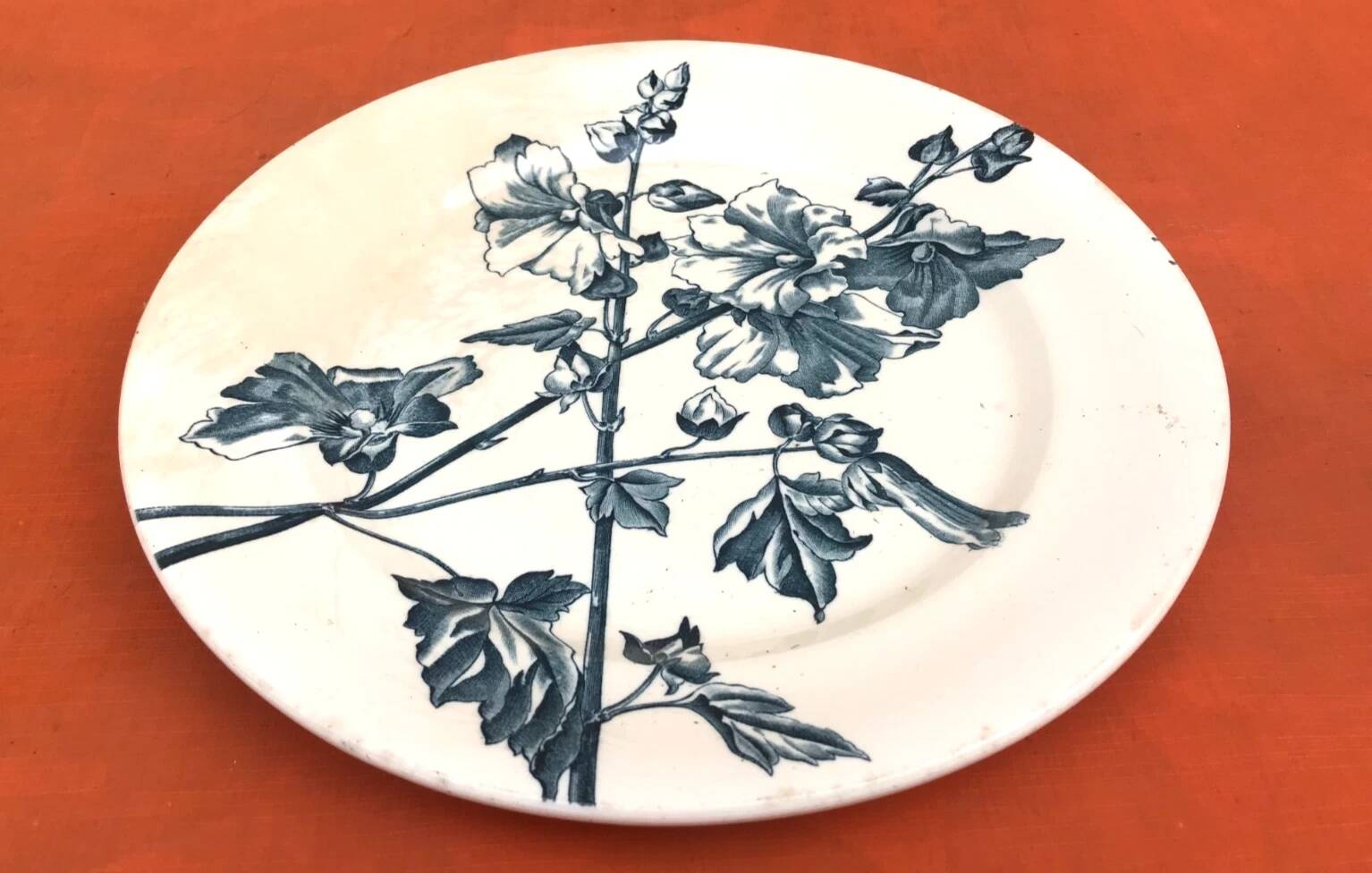 Old serving dish Terre de Fer Grand dépôt Emile Bourgeois Paris