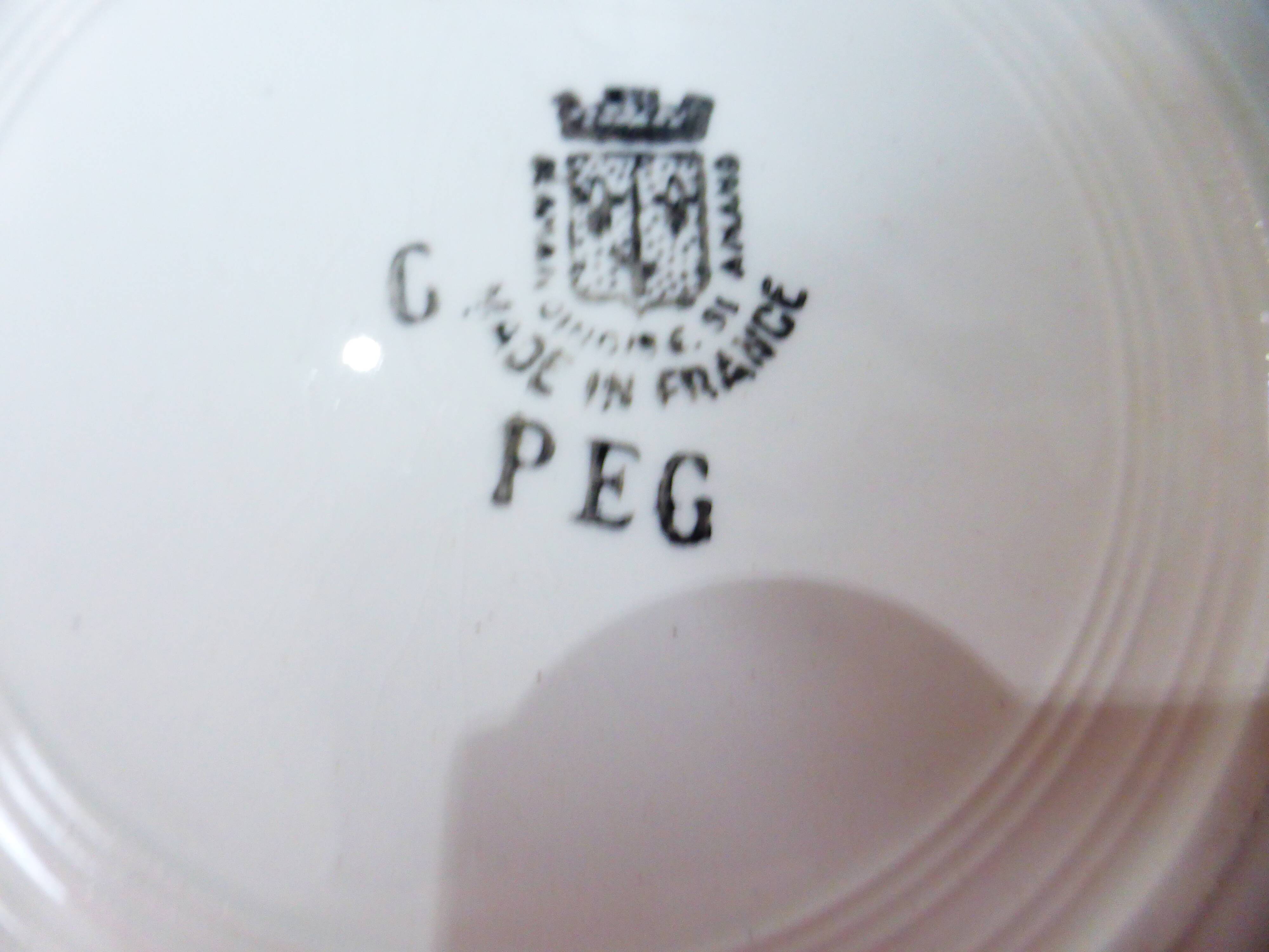 5 hollow plates of St Amand model Peg