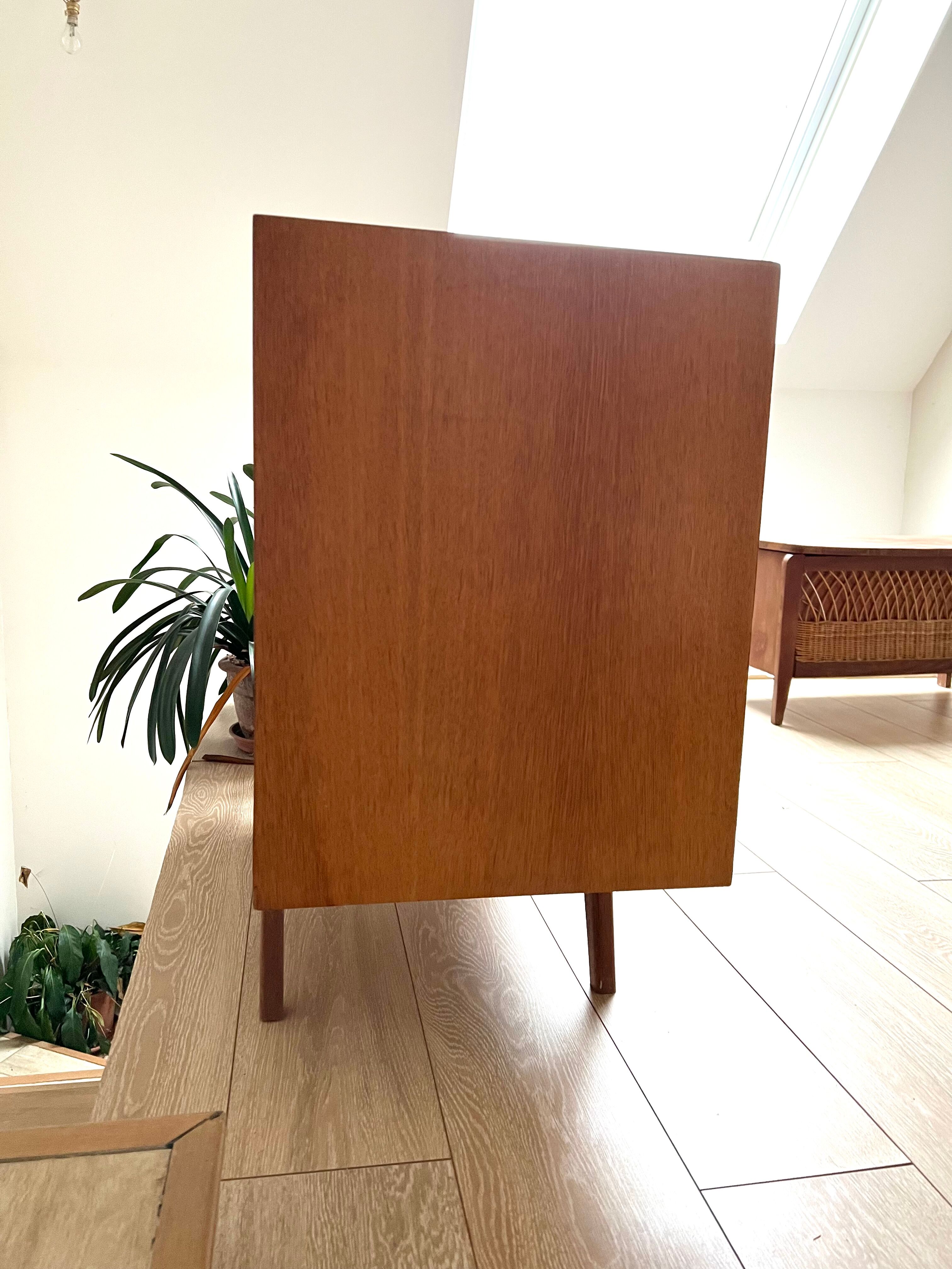Commode bois et rotin