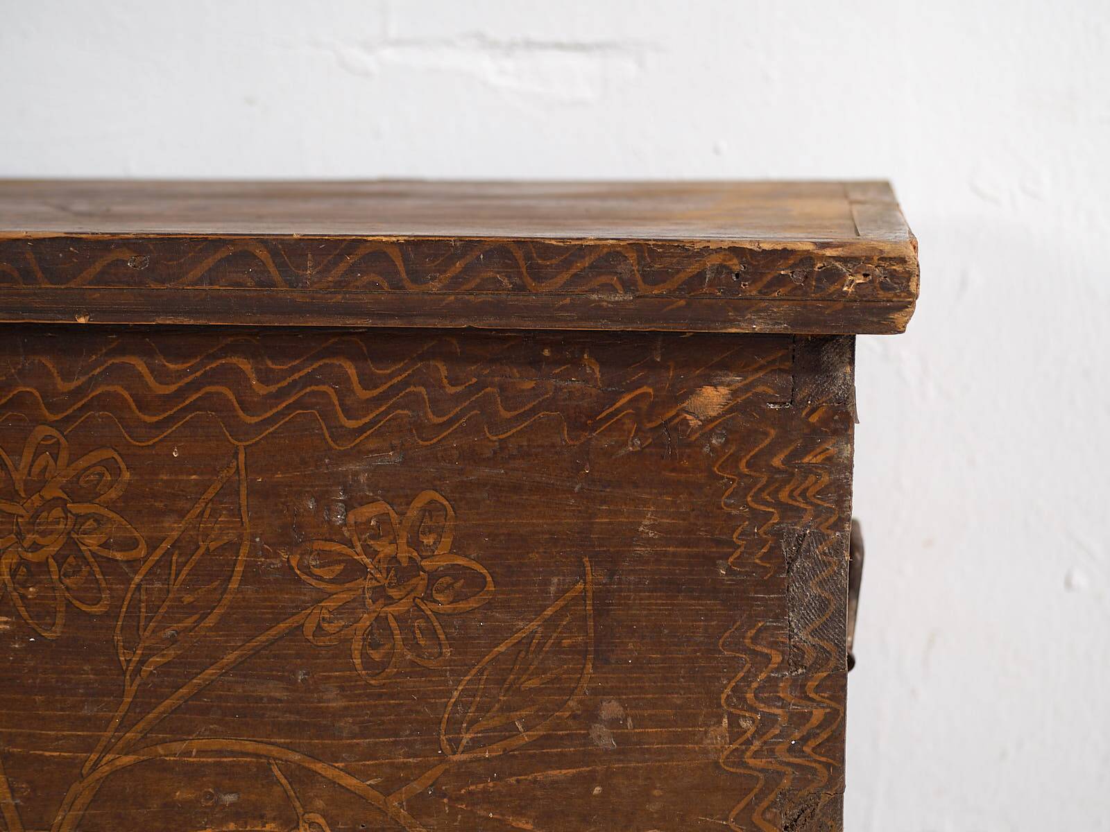 Antique chest with floral motifs (c.1920)