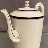 Teapot with blue and gold nets in Limoges porcelain signed Haviland