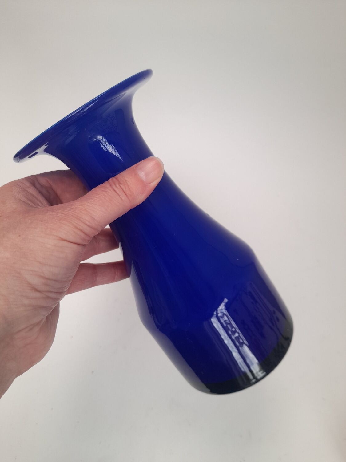 Scandinavian vase in cobalt blue opaline.