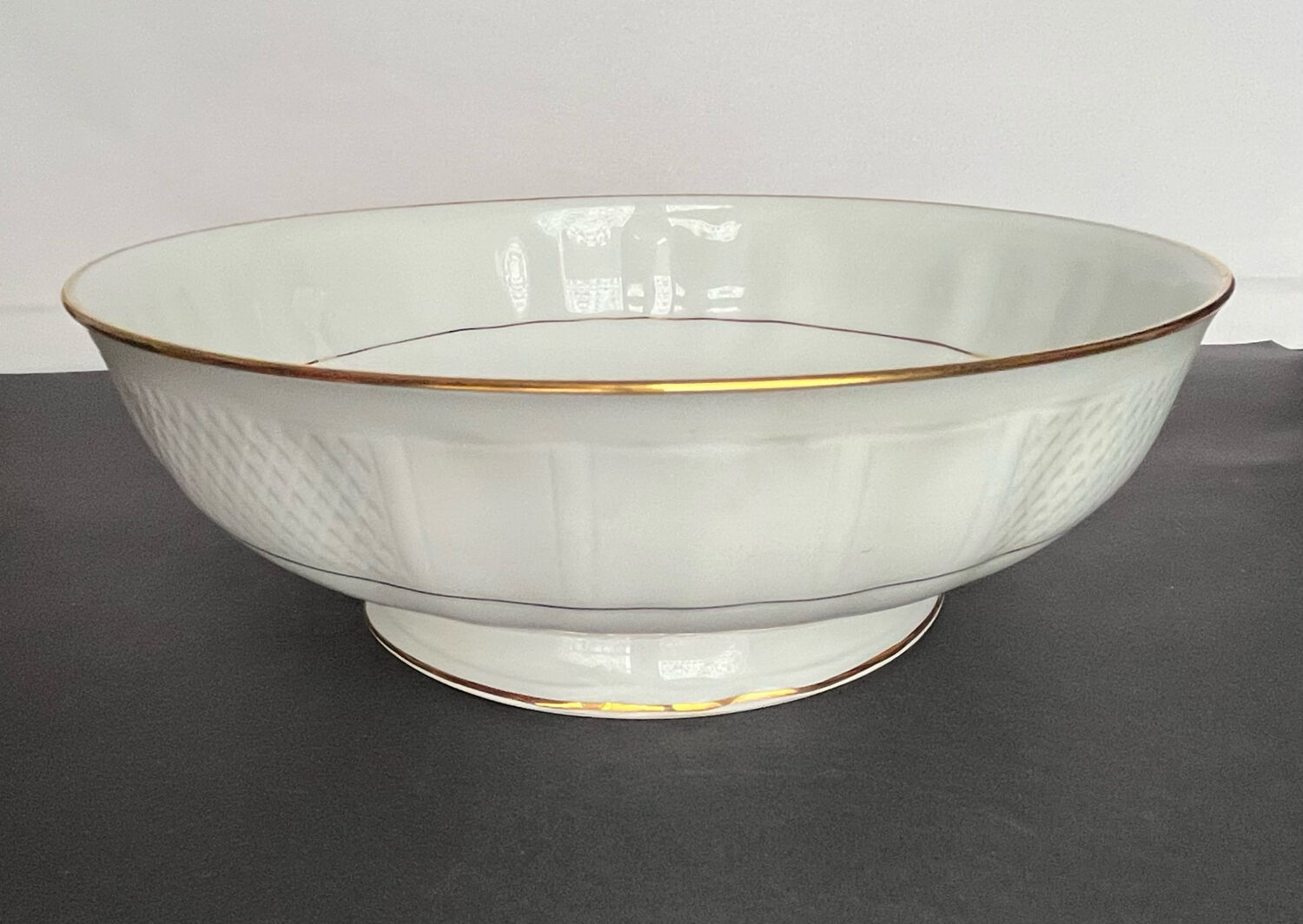 White porcelain salad bowl