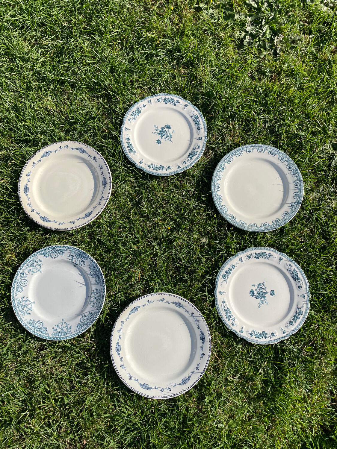 Set of 6 mismatched iron earth flat plates