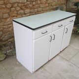 Buffet mado cuisine on formica