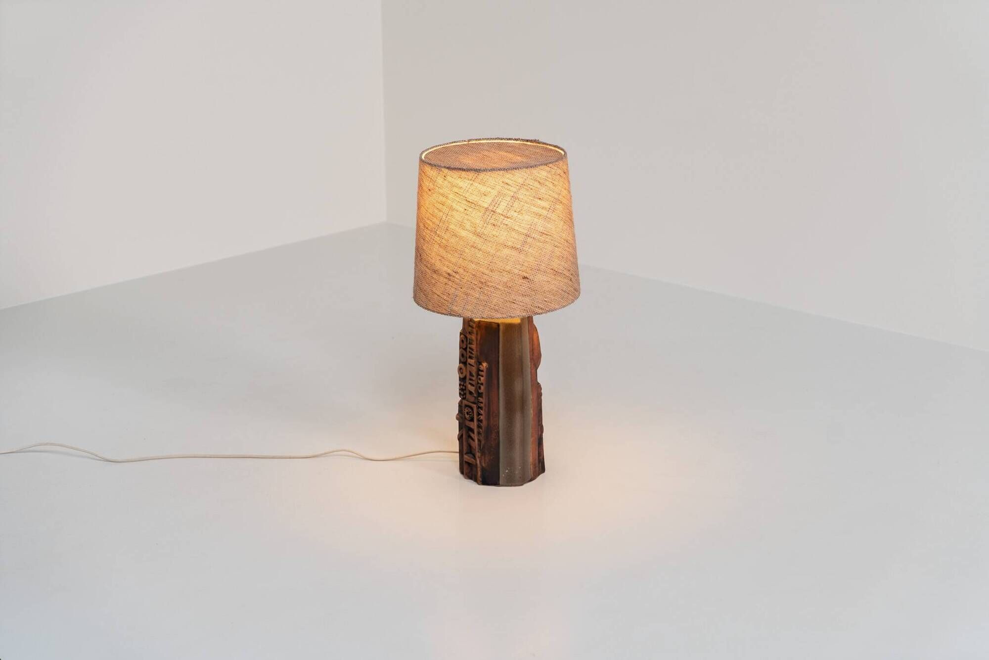 Sculptural “Kennegie” ceramic lamp by Peter Ellery for Tremaen