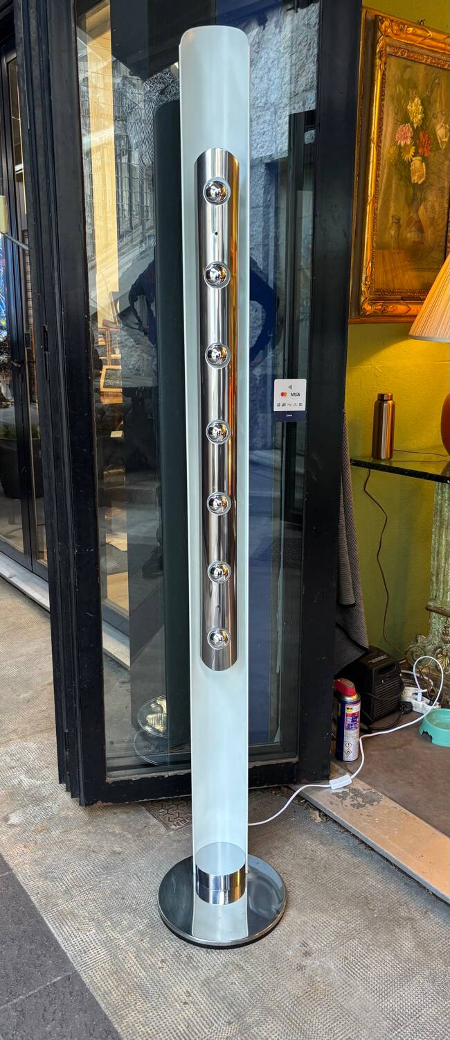 Vintage design floor lamp in chrome and white metal 70'