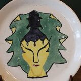 Assiette en grès émaillé signée J. Leroy circa 1960
