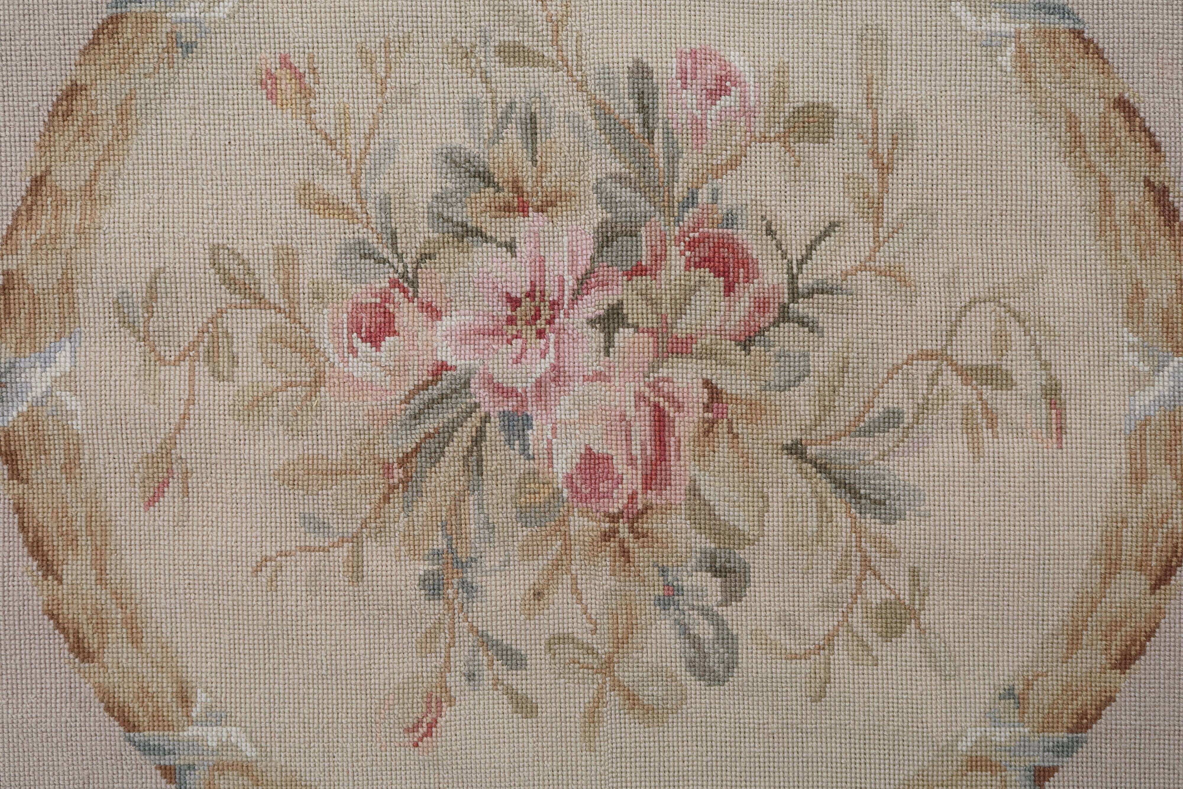 Chinese needlepoint rug 20th century 272 X 170 cm