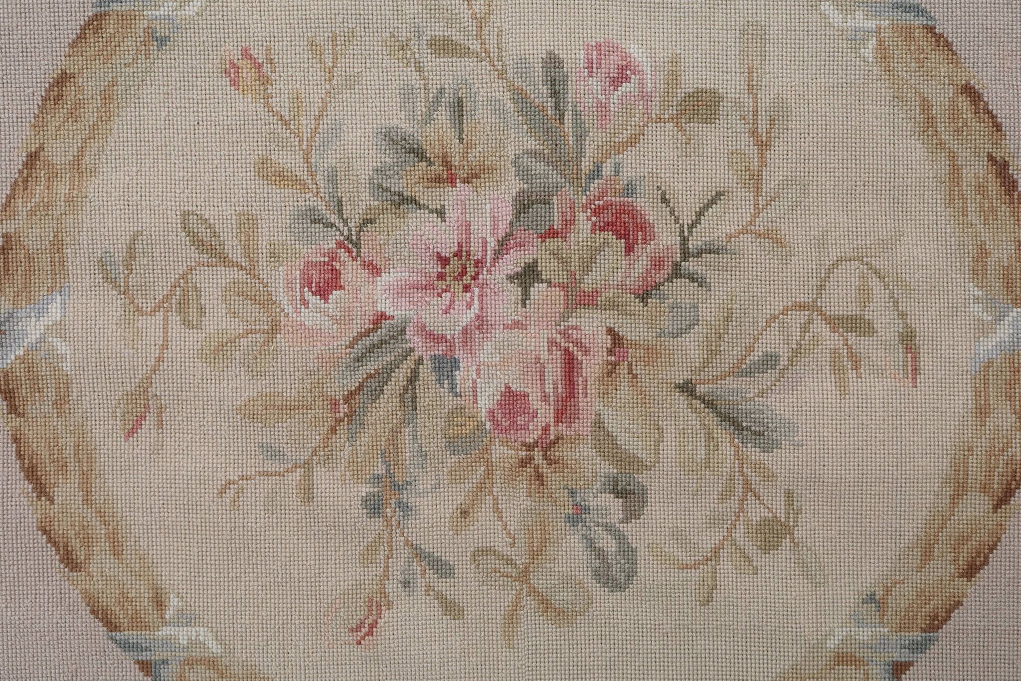 Chinese needlepoint rug 20th century 272 X 170 cm