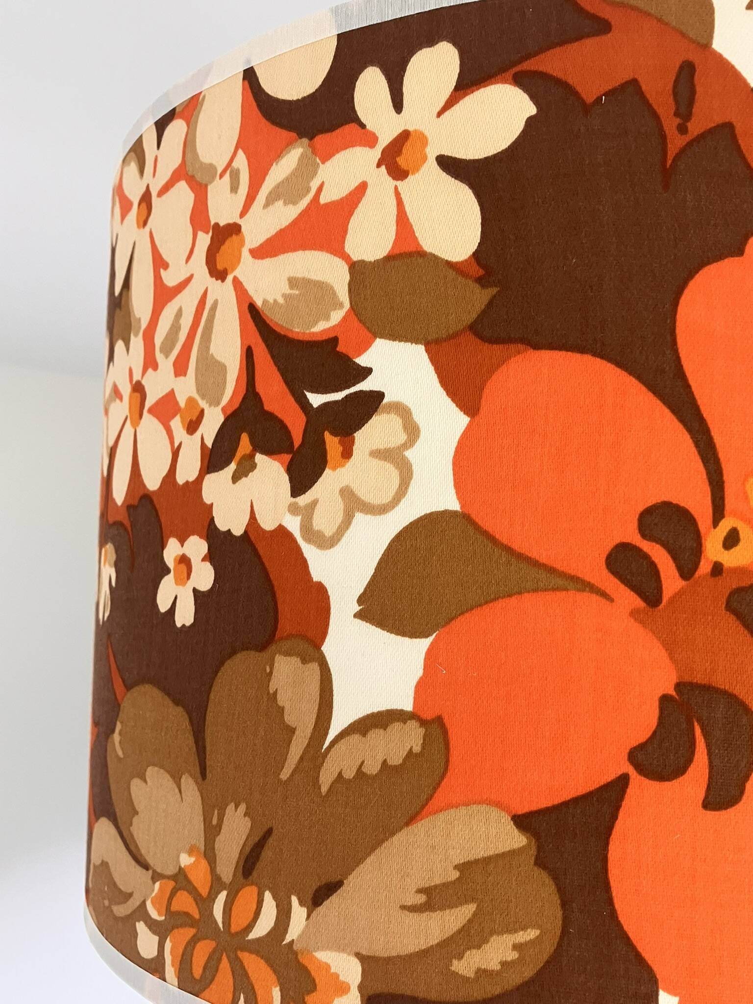 35 cm lampshade printed with vintage 70s flowers for suspension or lamp.