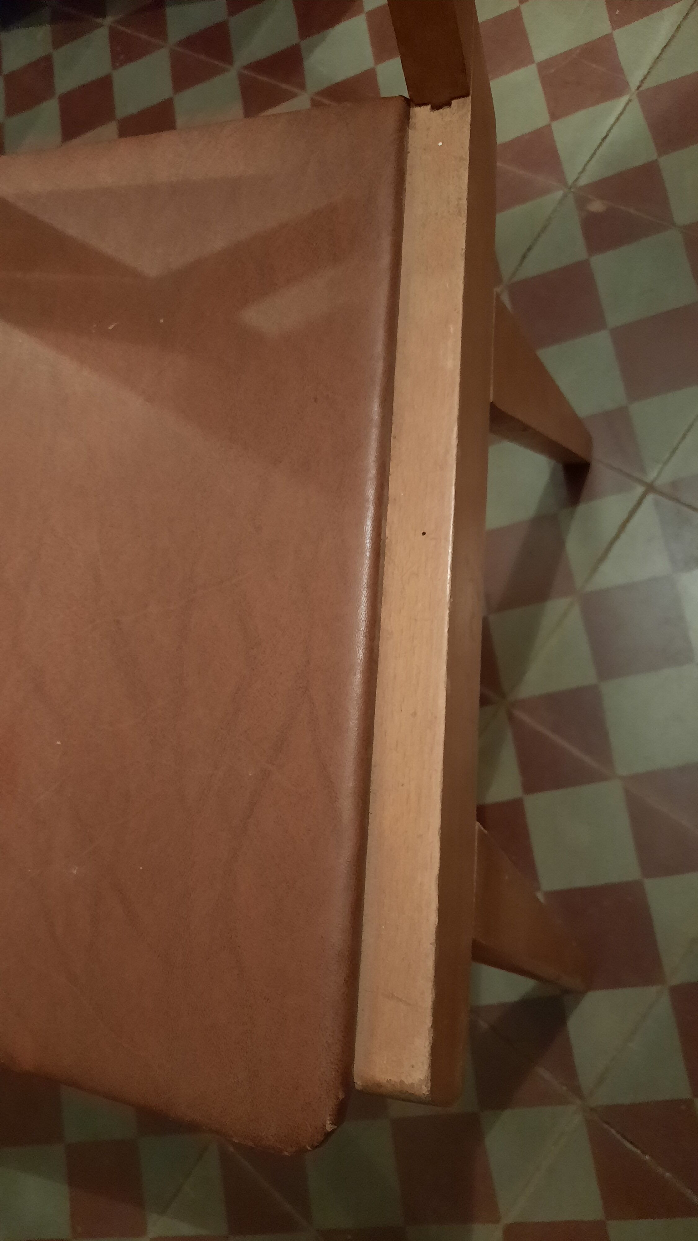 6 Scandinavian style chairs