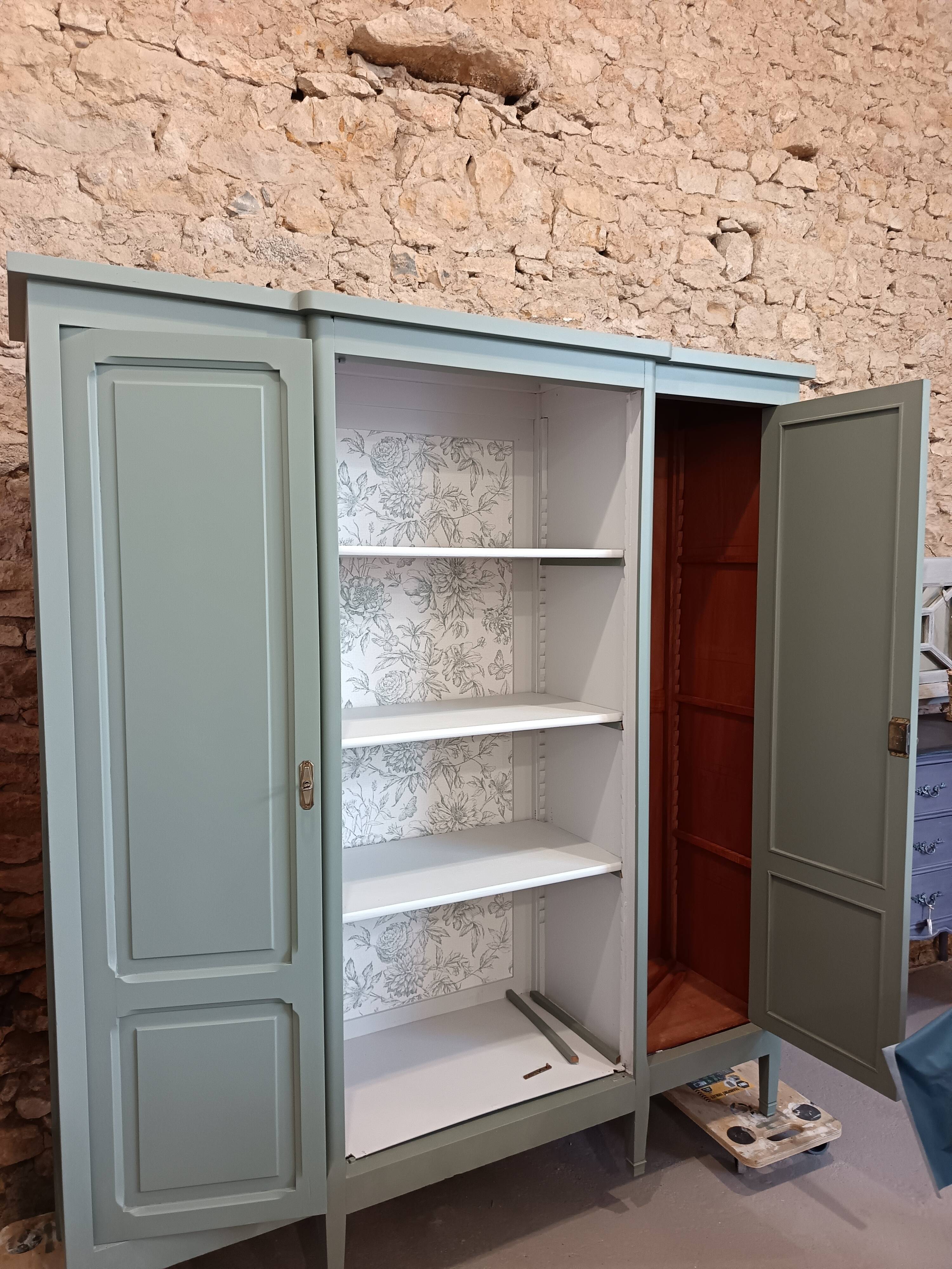 Bronze green display cabinet bookshelf