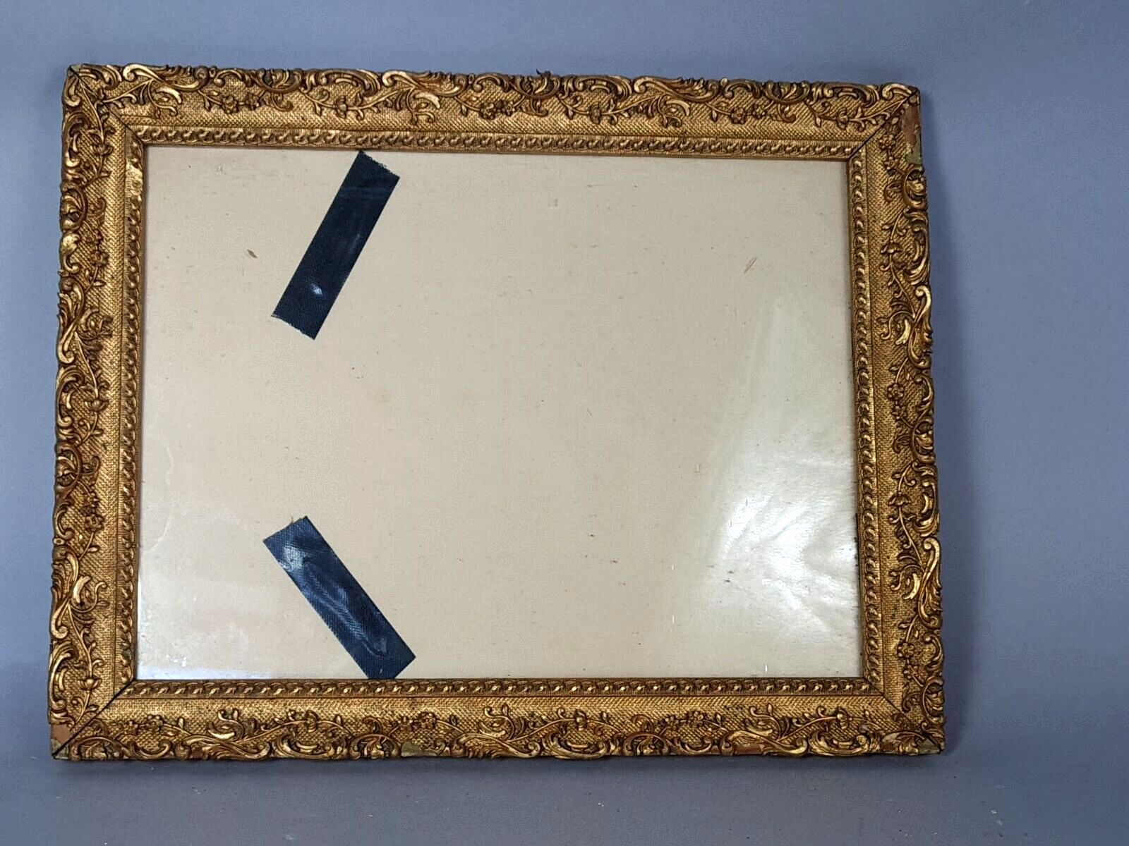 Old frame 33x26 foliage 29x22 cm wood gilded stucco gold leaf +glass SB158