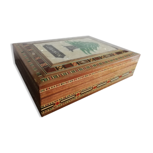 Boîte avec 6 sous de verres marquetterie
