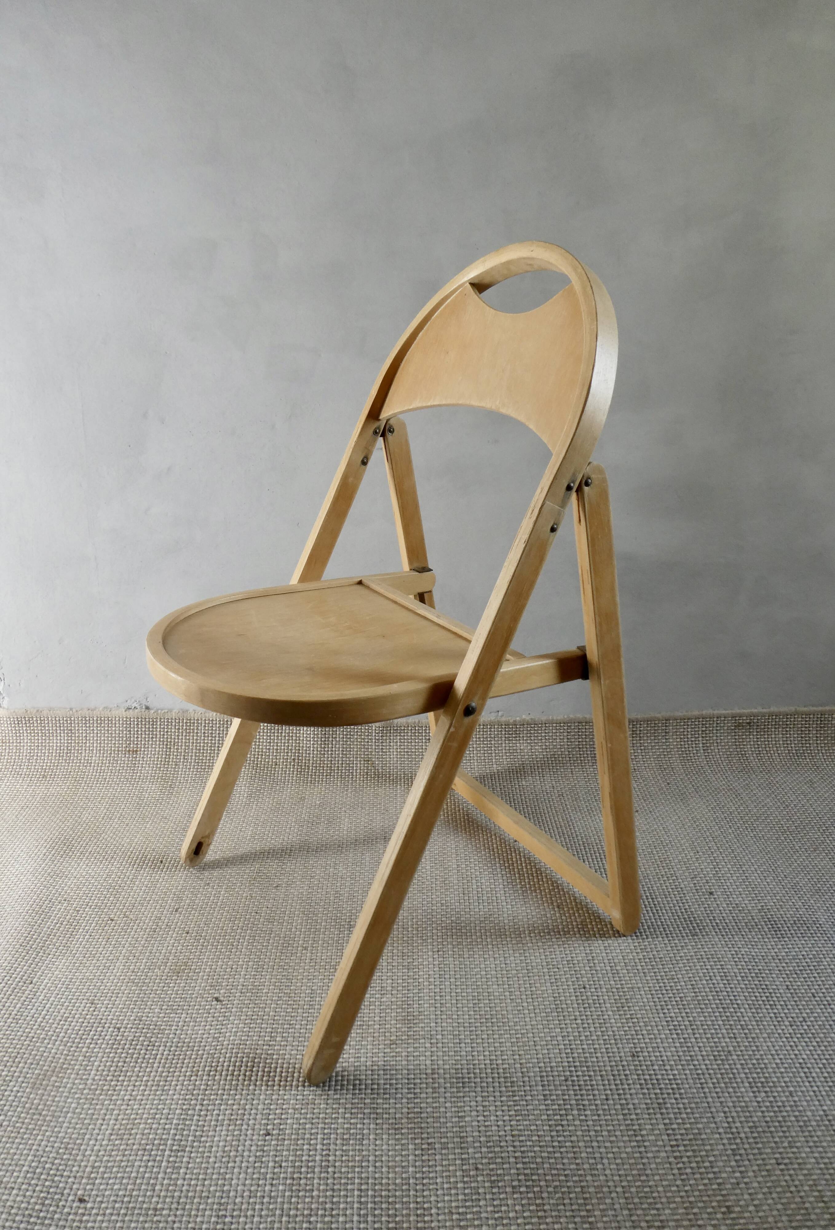 Folding wooden chair model No 24 OTK, around 1960